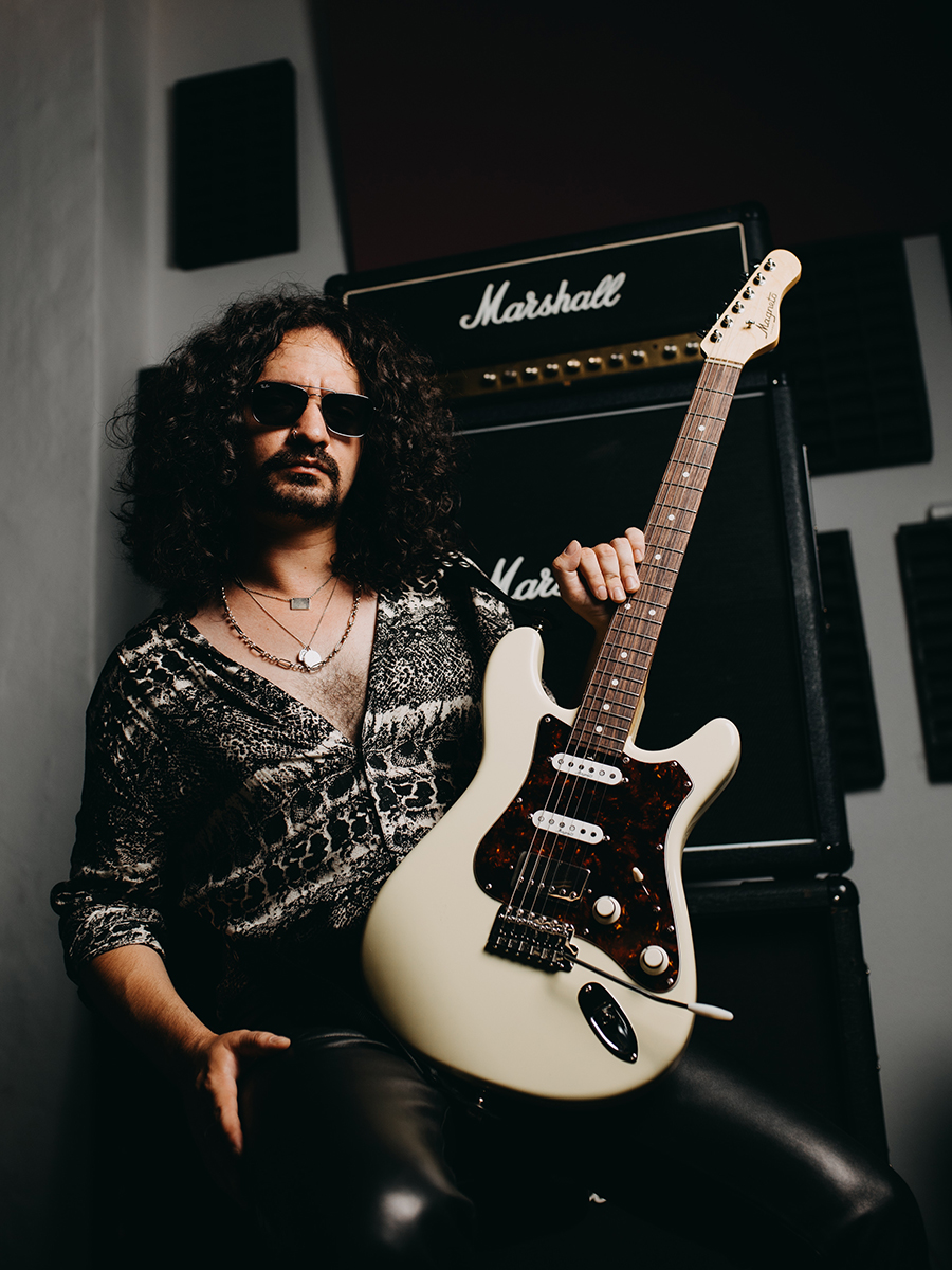Hector Anchondo Magneto Guitars web2